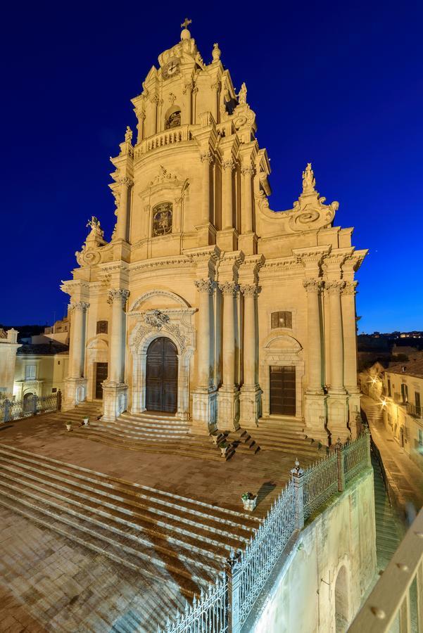 Appartamenti Vista Duomo - Ibla - Pomelia Ragusa Buitenkant foto